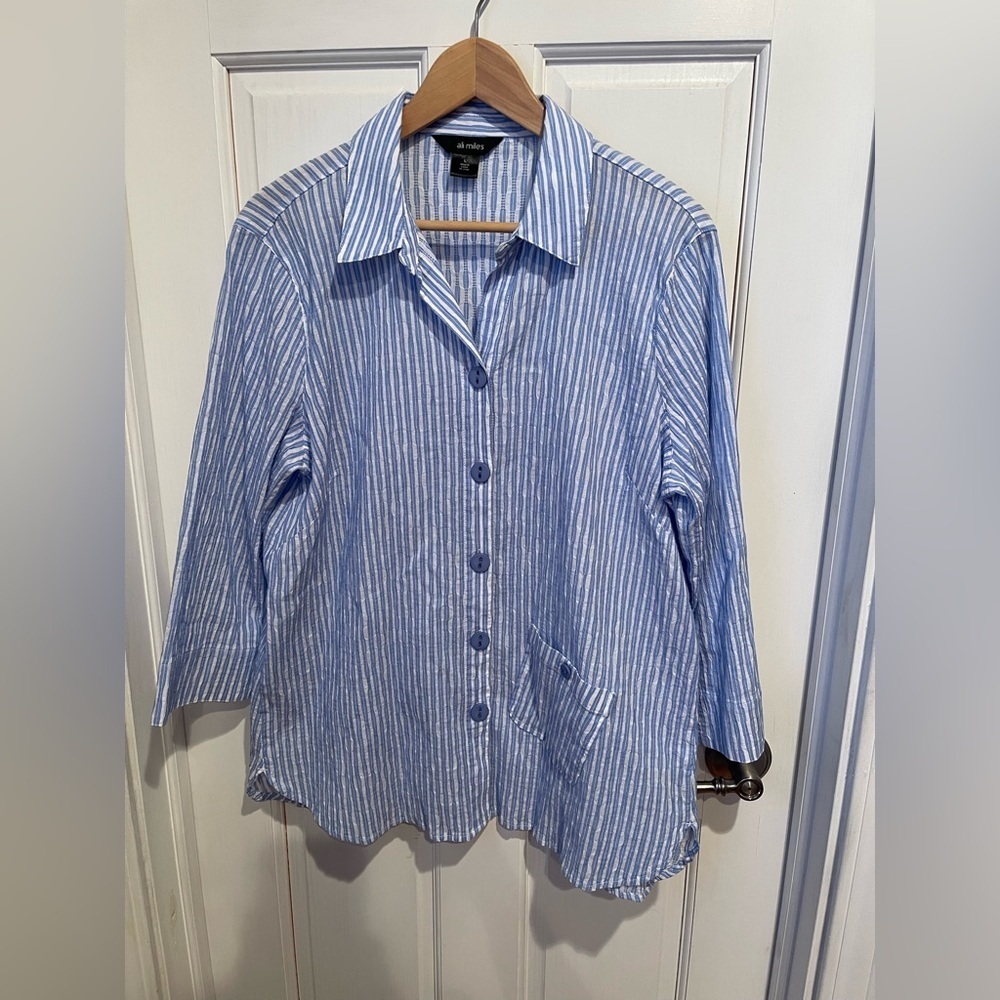 Ali Miles Blue and White Striped Casual Shirt With a 3/4 Sleeve L